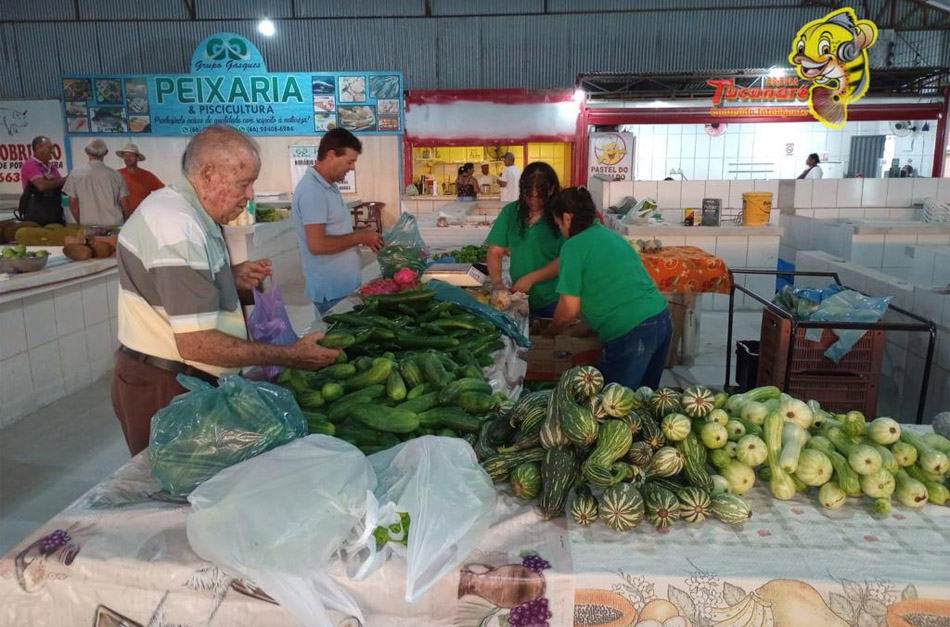 Com ordem de serviço liberada empreiteira visita a Feira Livre de Juara  para inicio das obras » Rádio Tucunaré - conteúdo inteligente